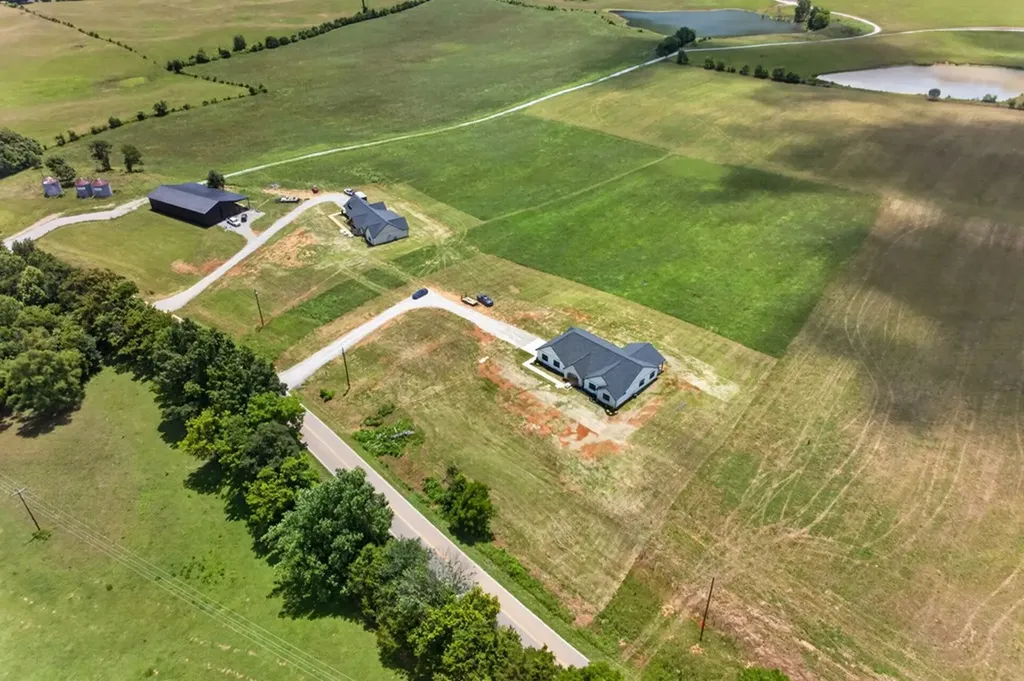 4221 Gum Springs Mountain Road Sparta TN 38583