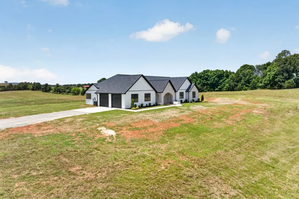 4221 Gum Springs Mountain Road Sparta TN 38583