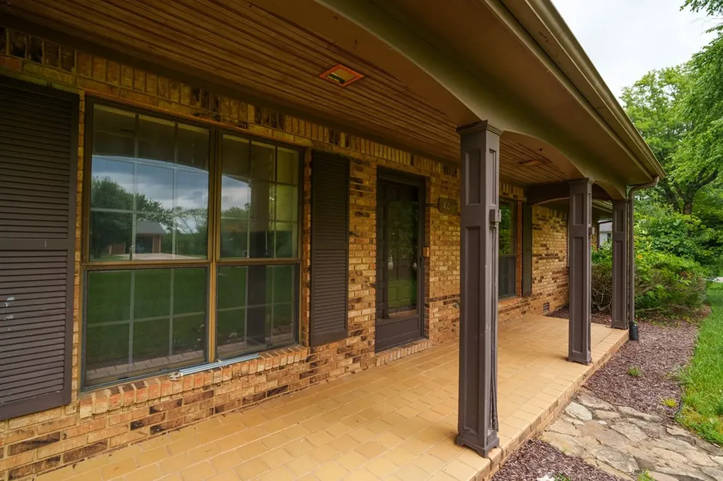 405 Dogleg Drive Livingston TN 38570-2102
