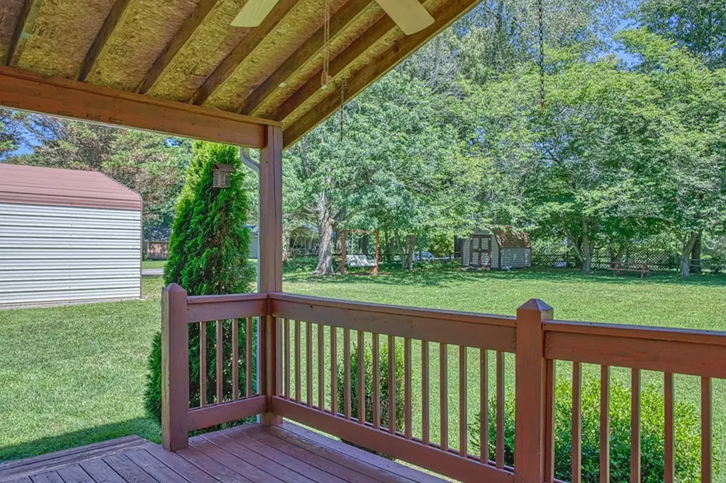 2085 Herbert Garrett Road Cookeville TN 38506