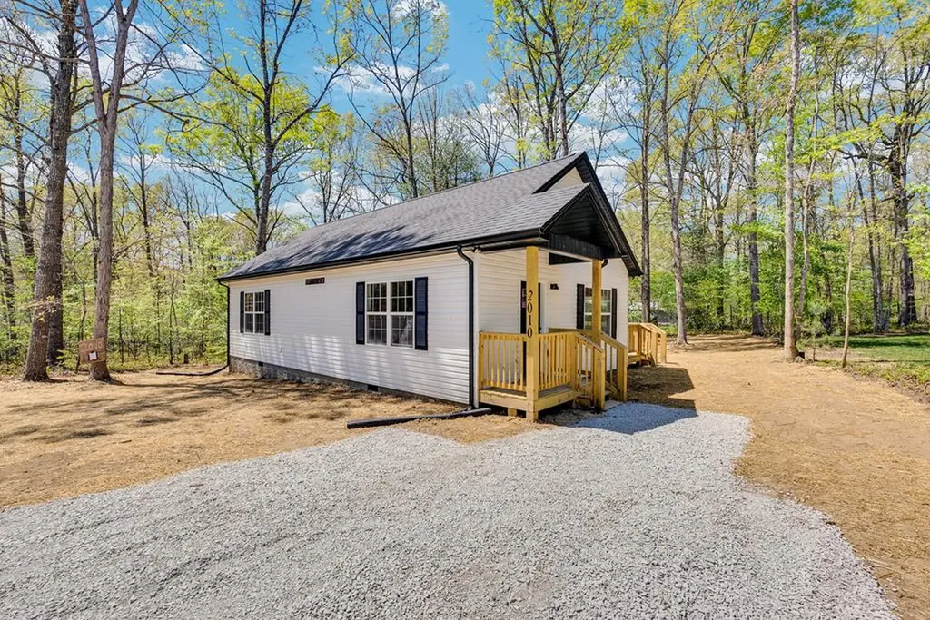 2010 Alapattah Circle Crossville TN 38572