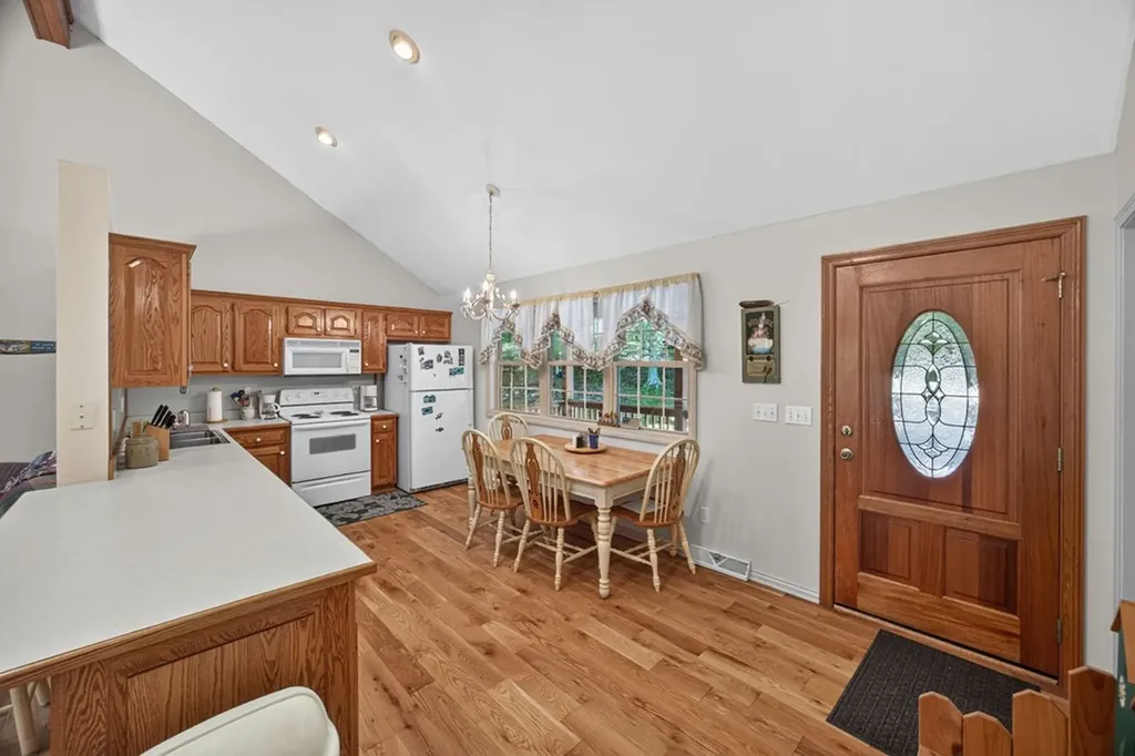 510 Tuscarora Circle Byrdstown TN 38549