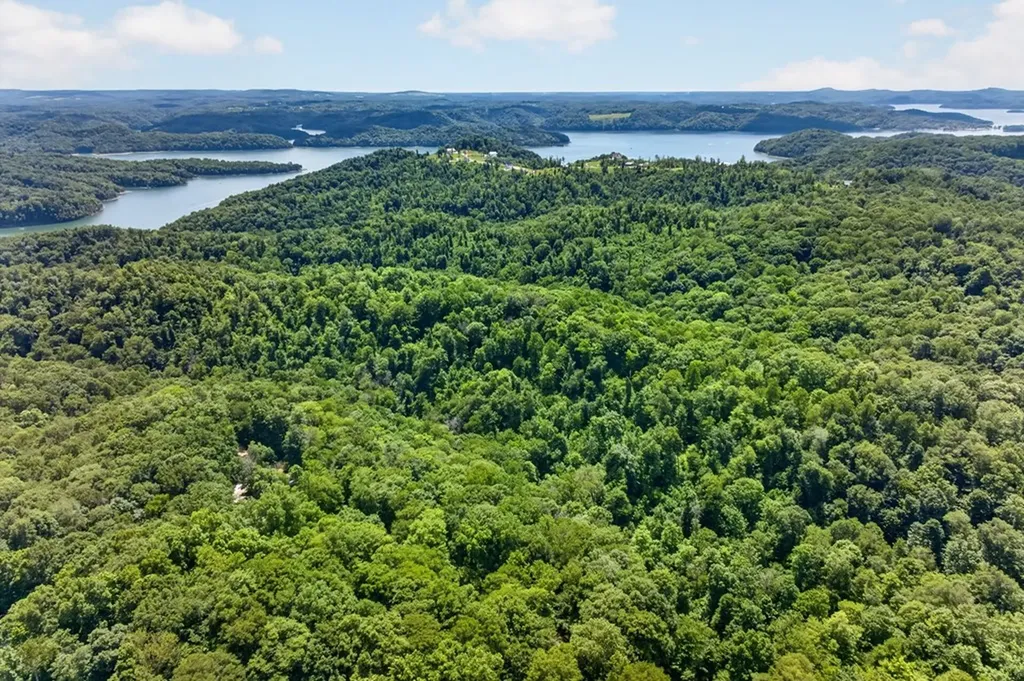 510 Tuscarora Circle Byrdstown TN 38549