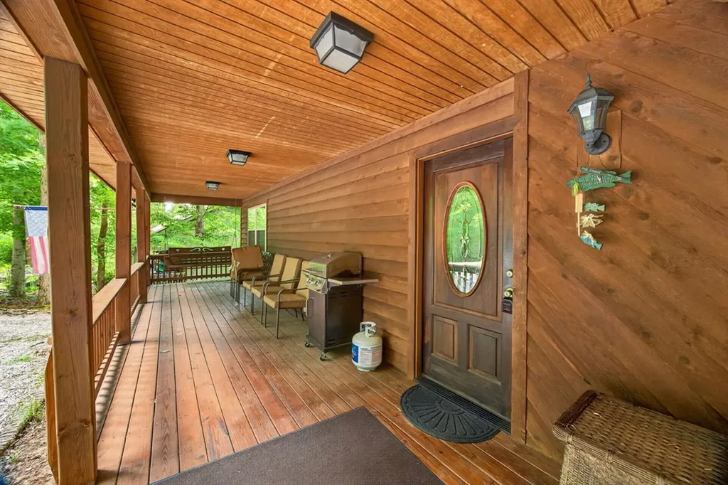 510 Tuscarora Circle Byrdstown TN 38549