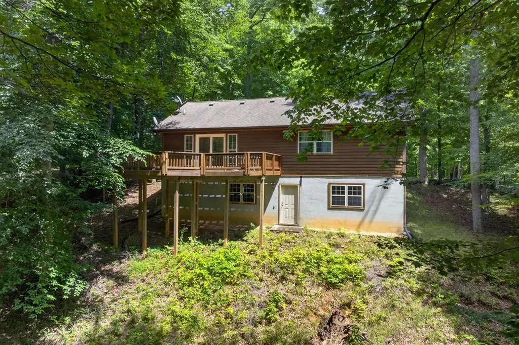 510 Tuscarora Circle Byrdstown TN 38549