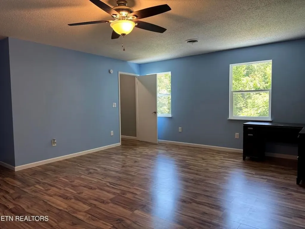 125 Walnut Lane Oneida TN 37841
