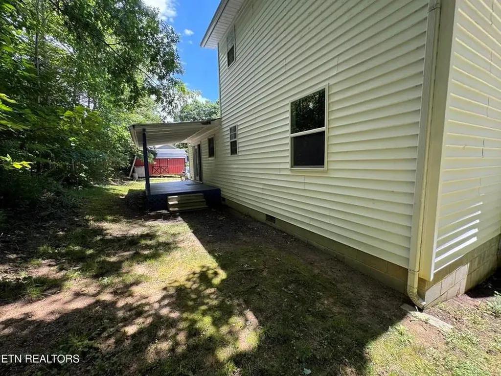 125 Walnut Lane Oneida TN 37841