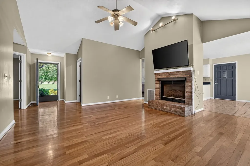 657 Tennessee Drive Livingston TN 38570