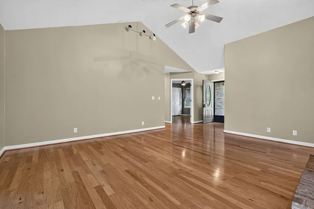 657 Tennessee Drive Livingston TN 38570