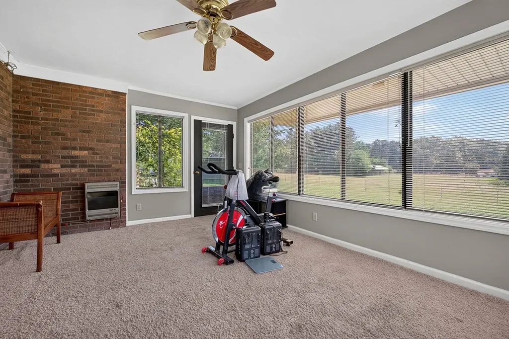 657 Tennessee Drive Livingston TN 38570