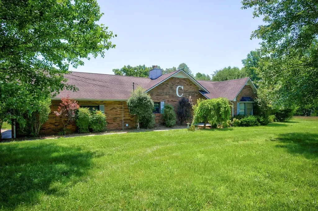 657 Tennessee Drive Livingston TN 38570
