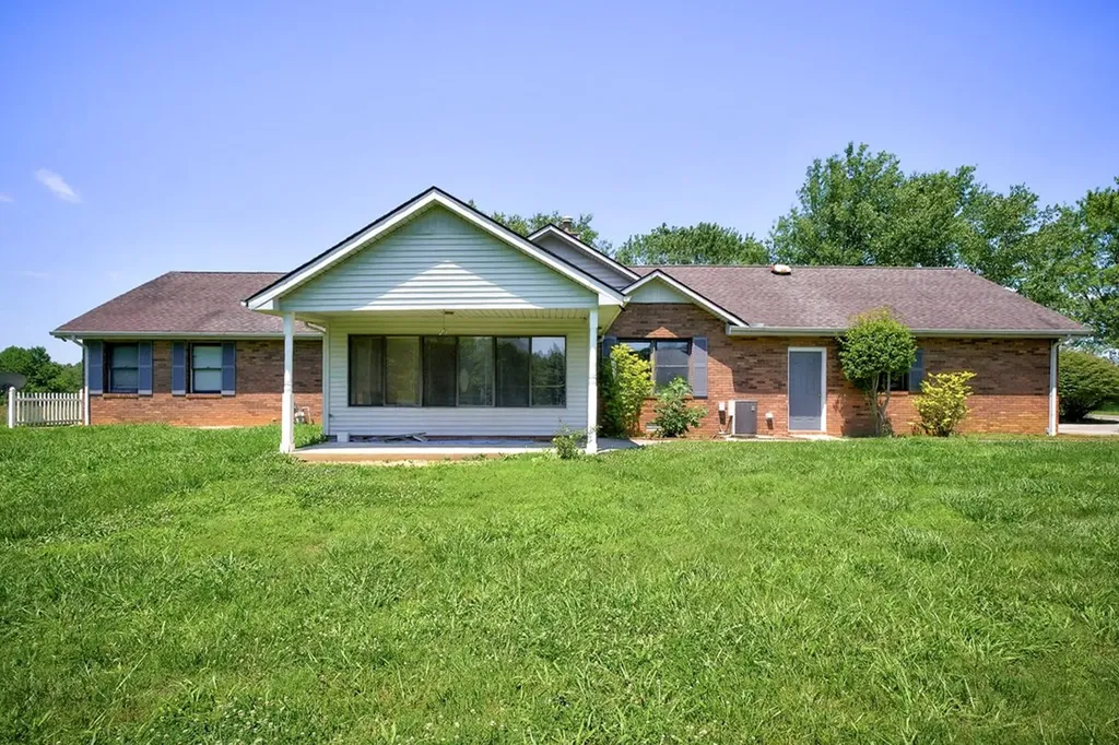 657 Tennessee Drive Livingston TN 38570