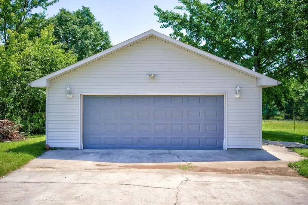 657 Tennessee Drive Livingston TN 38570