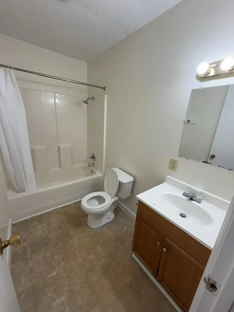 80 Bybee Woods Dr Unit 2 Mcminnville TN 37110