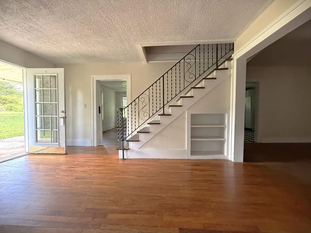 5633 Spring Creek Road Cookeville TN 38506
