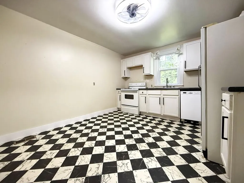 5633 Spring Creek Road Cookeville TN 38506
