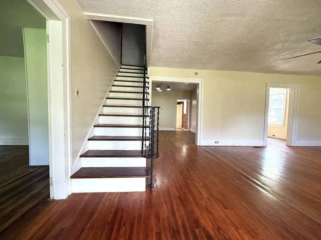 5633 Spring Creek Road Cookeville TN 38506