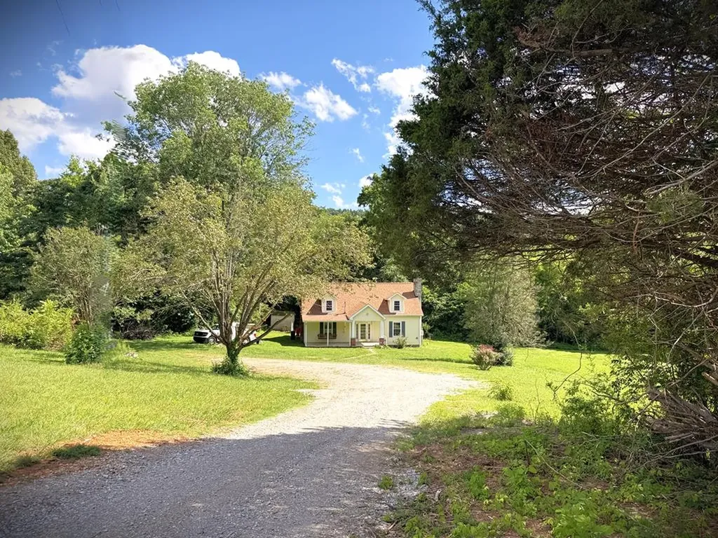 5633 Spring Creek Road Cookeville TN 38506