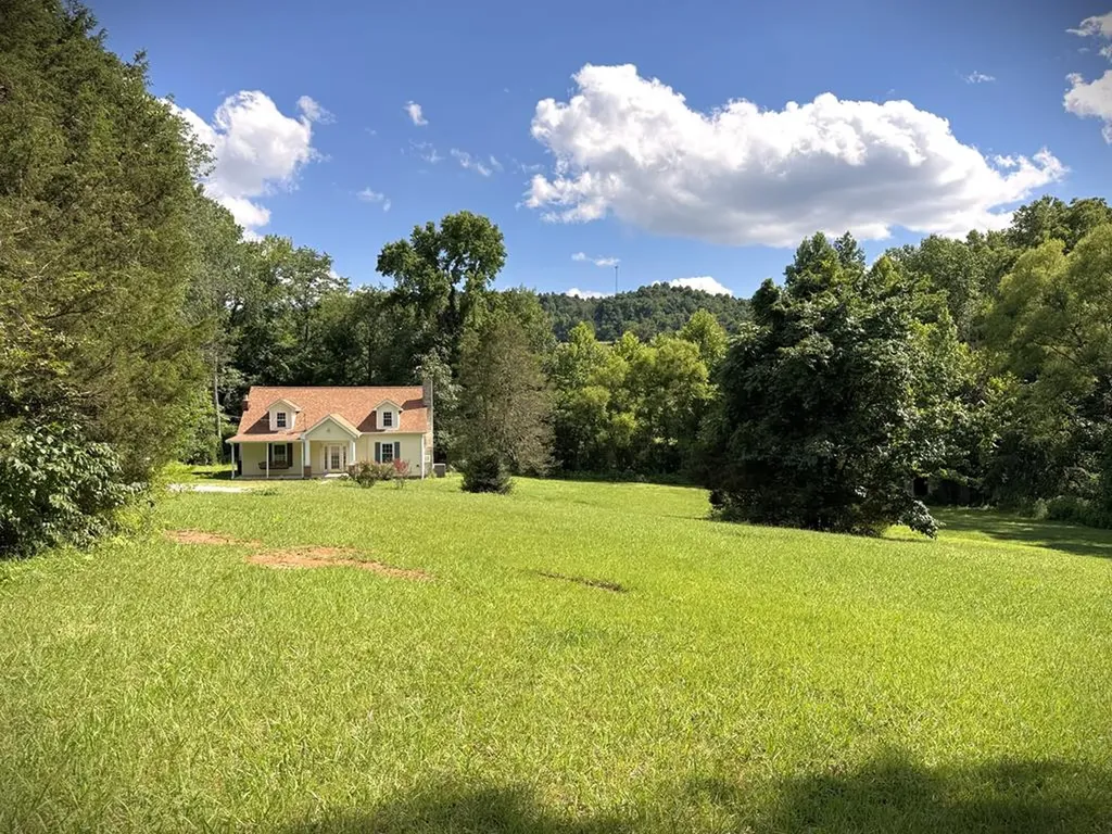 5633 Spring Creek Road Cookeville TN 38506