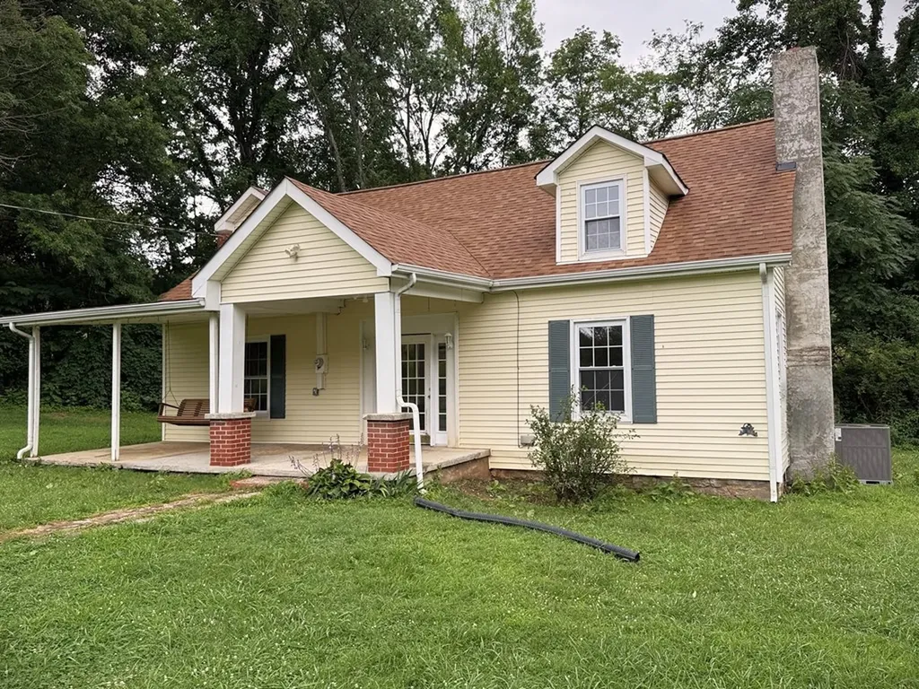 5633 Spring Creek Road Cookeville TN 38506