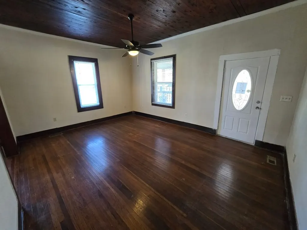 117 N Main Street Sparta TN 38583