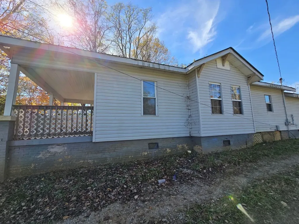 117 N Main Street Sparta TN 38583