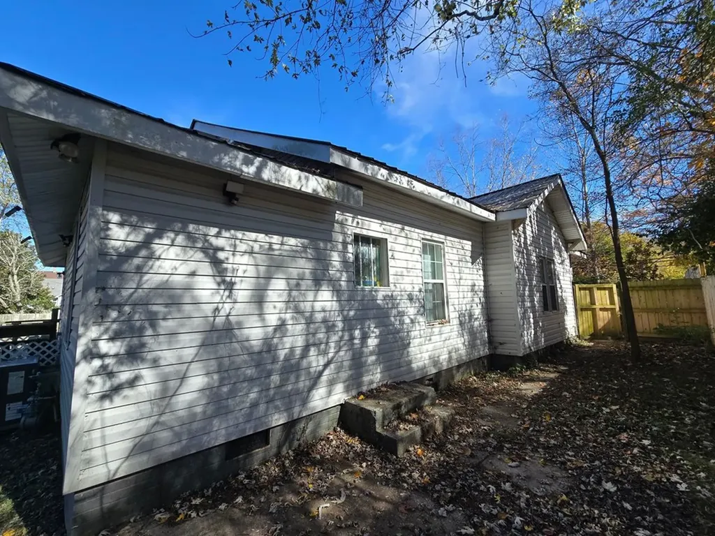 117 N Main Street Sparta TN 38583