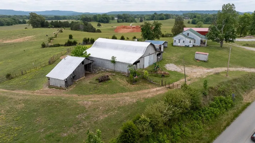 1496 S Bunker Hill Road Sparta TN 38583