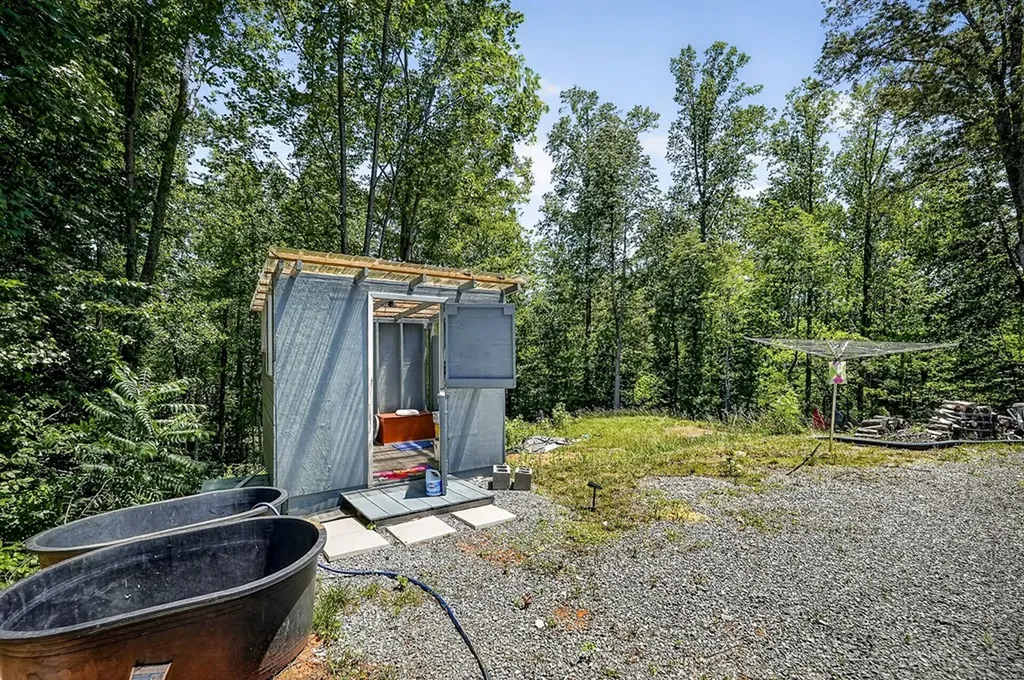 359 Allen Sells Lane Alpine TN 38543
