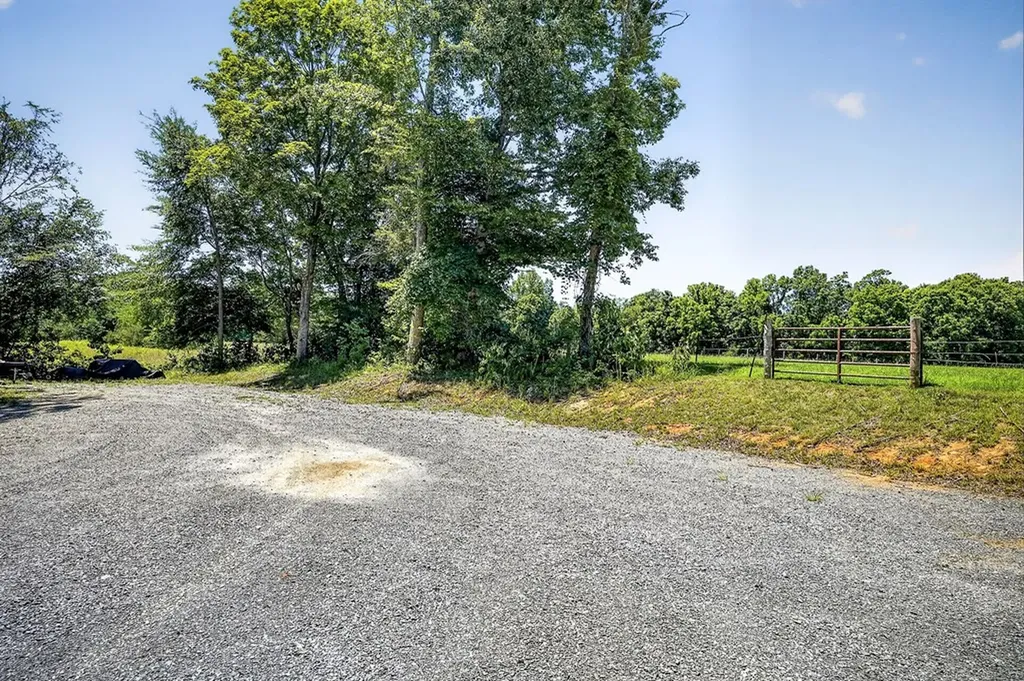 359 Allen Sells Lane Alpine TN 38543