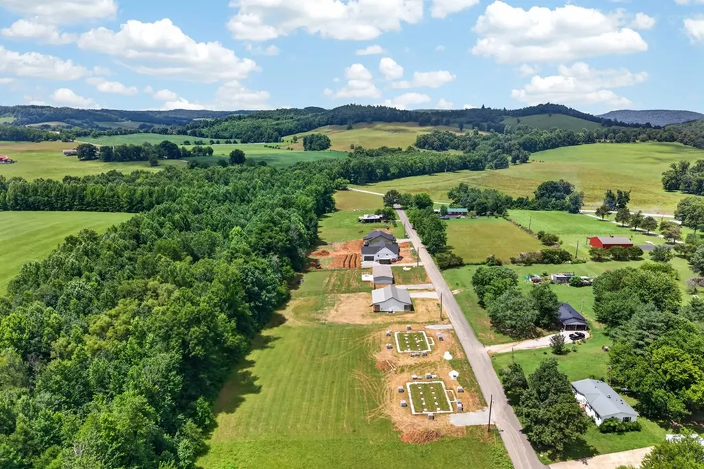 121 Oakley Estates Road Allons TN 38541