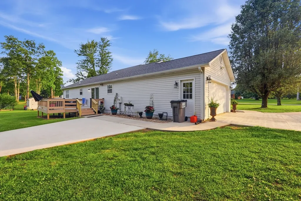 1440 Howell Lane Cookeville TN 38506