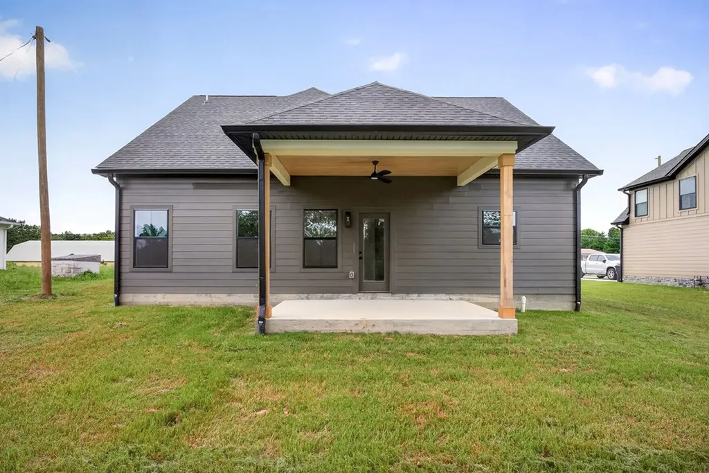 193 Cripps Lane Smithville TN 37166