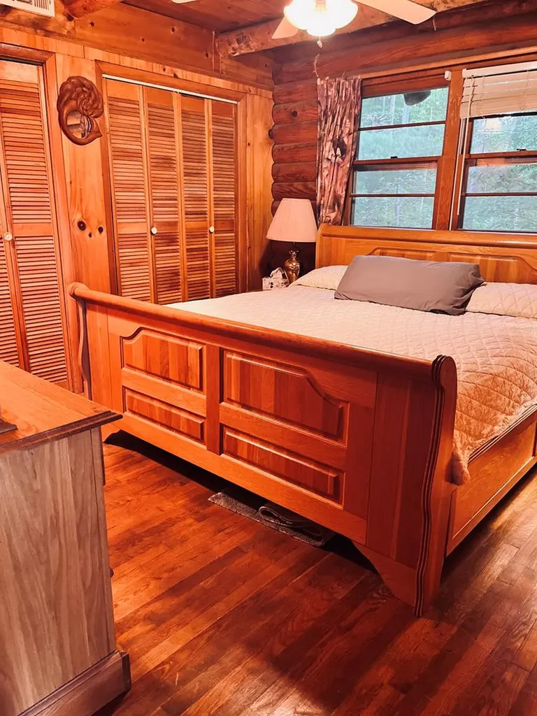 105 Thompson Lane Byrdstown TN 38549