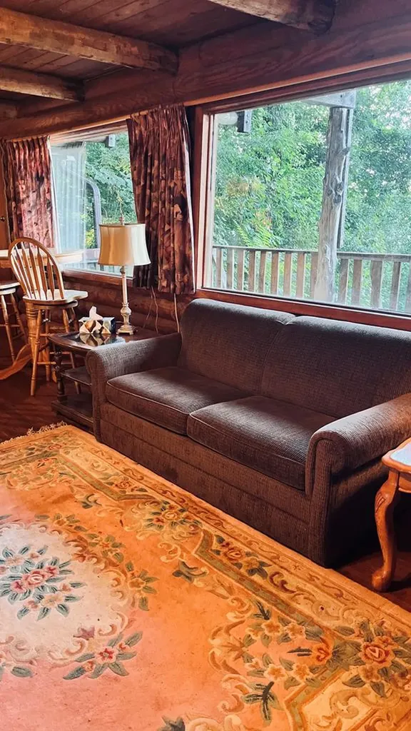 105 Thompson Lane Byrdstown TN 38549