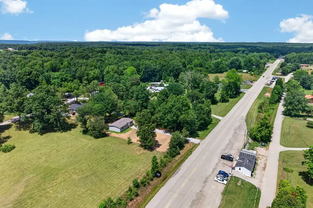 9203 Crossville Highway Sparta TN 38583