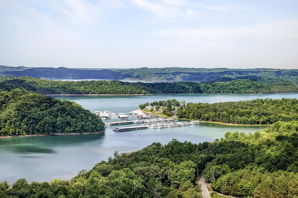 9576 Willow Grove Highway Allons TN 38541