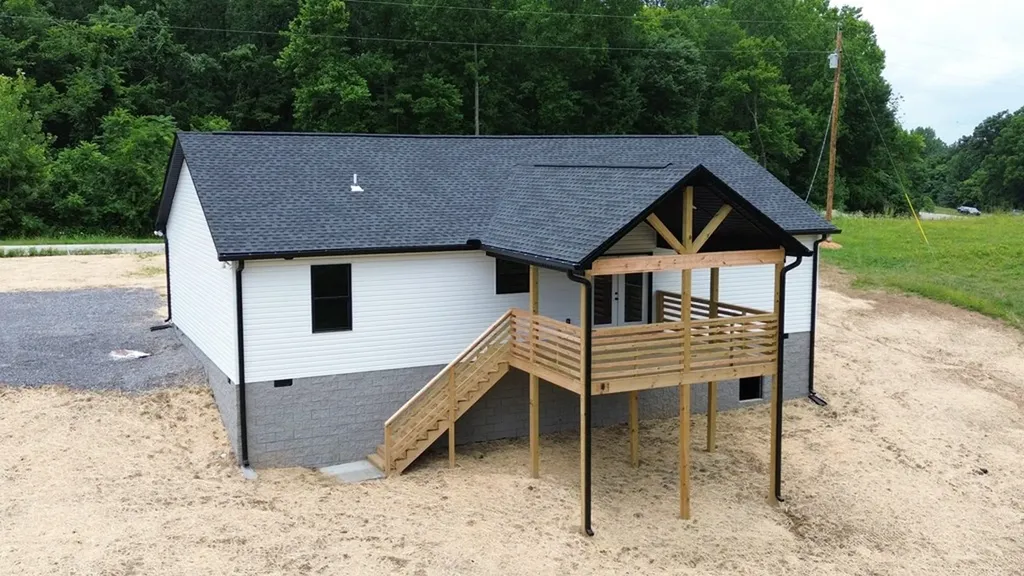 7208 Carthage Road Pleasant Shade TN 37145