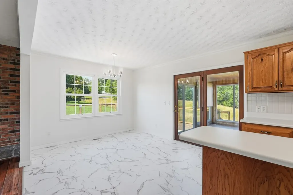 600 Pates Ford Road Walling TN 38587