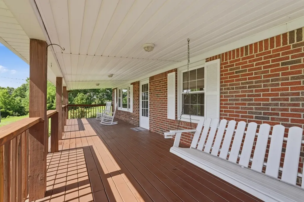 600 Pates Ford Road Walling TN 38587