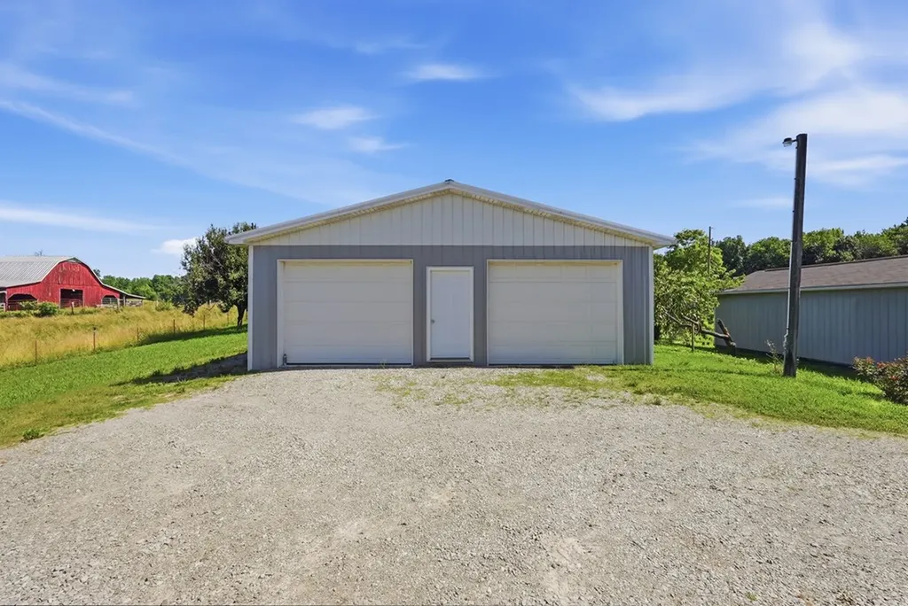 600 Pates Ford Road Walling TN 38587