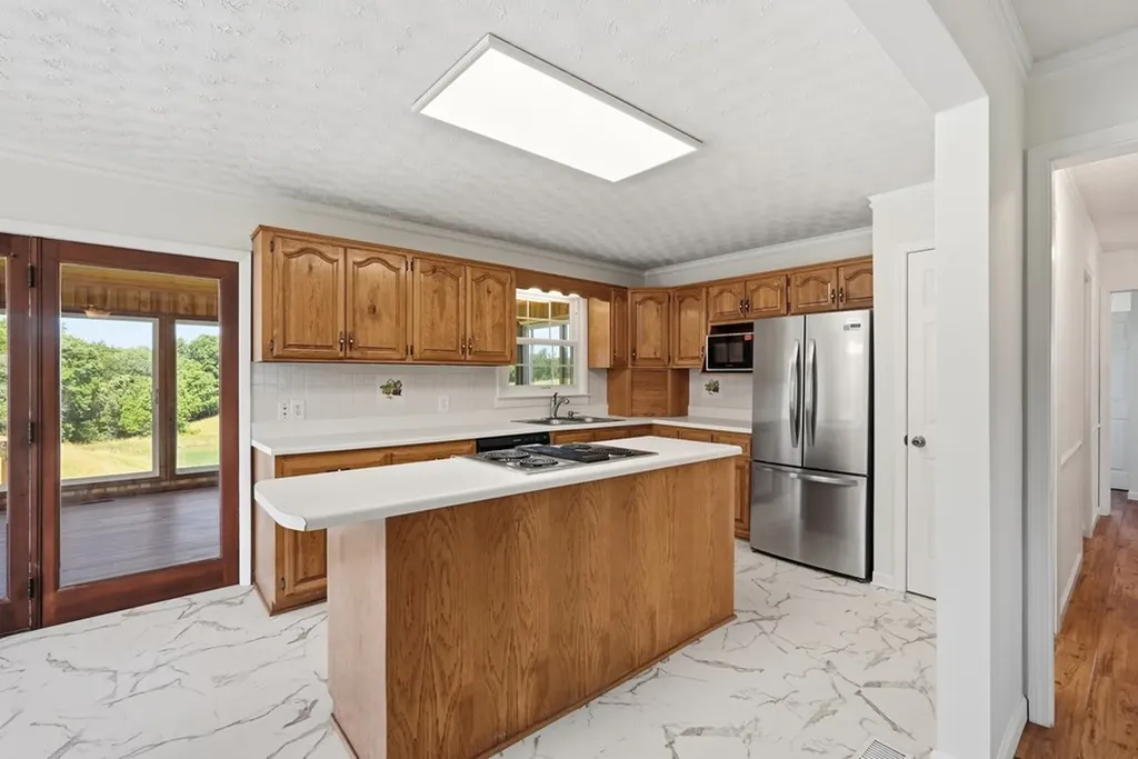 600 Pates Ford Road Walling TN 38587