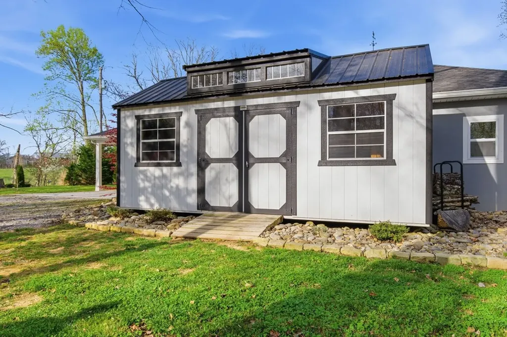330 Burton Ridge Road Silver Point TN 38582