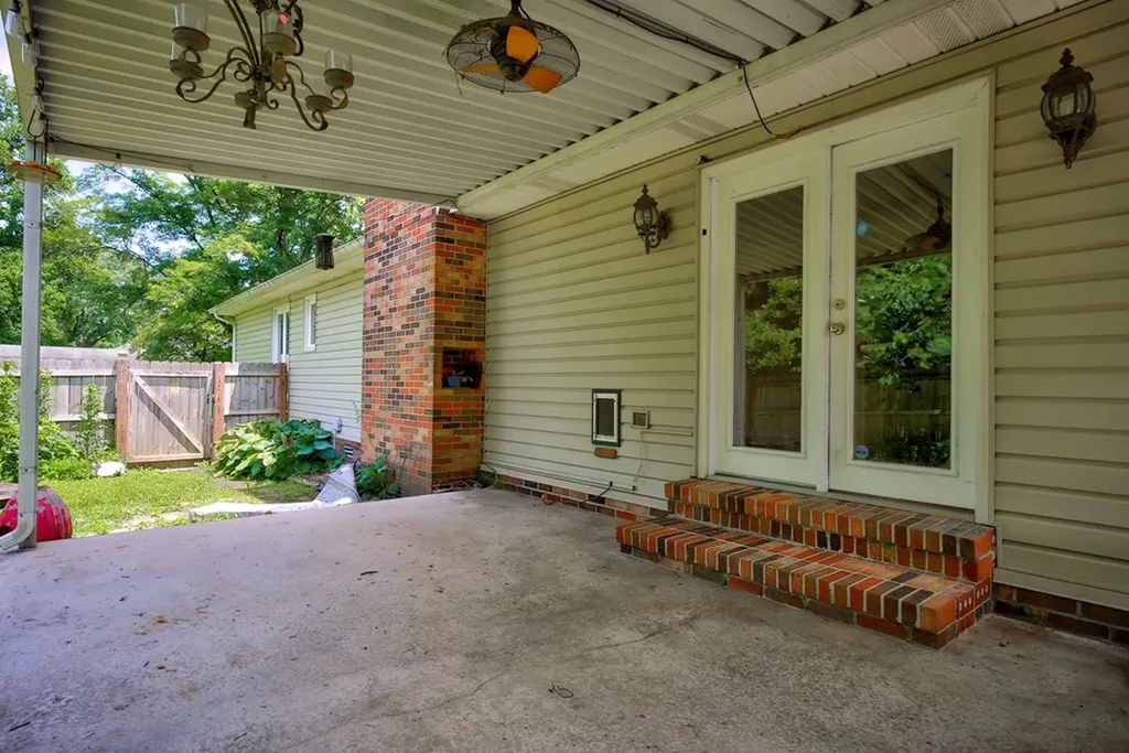1945 Skymont Drive Cookeville TN 38506
