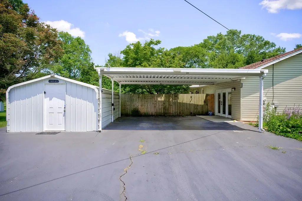 1945 Skymont Drive Cookeville TN 38506