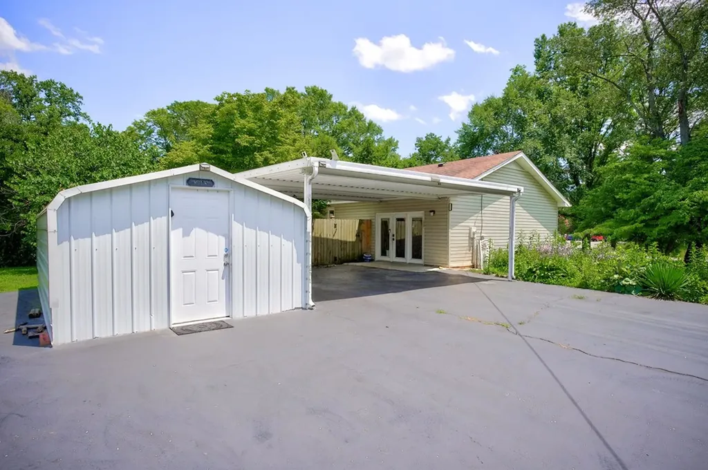 1945 Skymont Drive Cookeville TN 38506