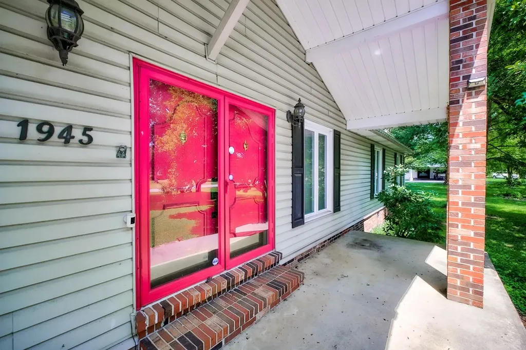 1945 Skymont Drive Cookeville TN 38506
