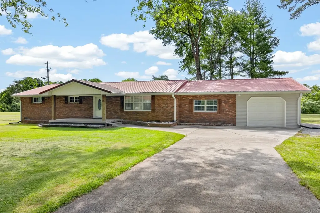 74 Farmer Road Crossville TN 38571