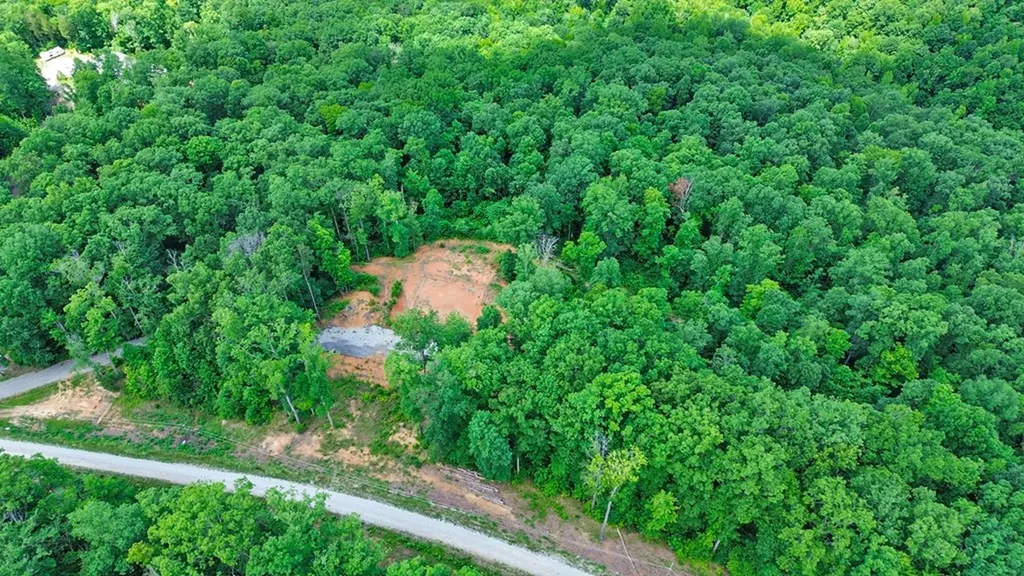1133 Tomahawk Drive Jamestown TN 38556