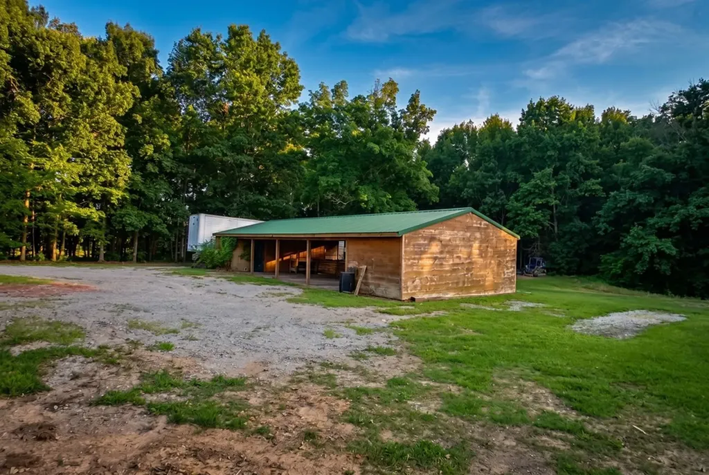 2909B Beech Log Road Watertown TN 37184